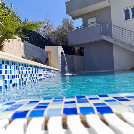 באר Villa Holiday Apartments מראה חיצוני תמונה