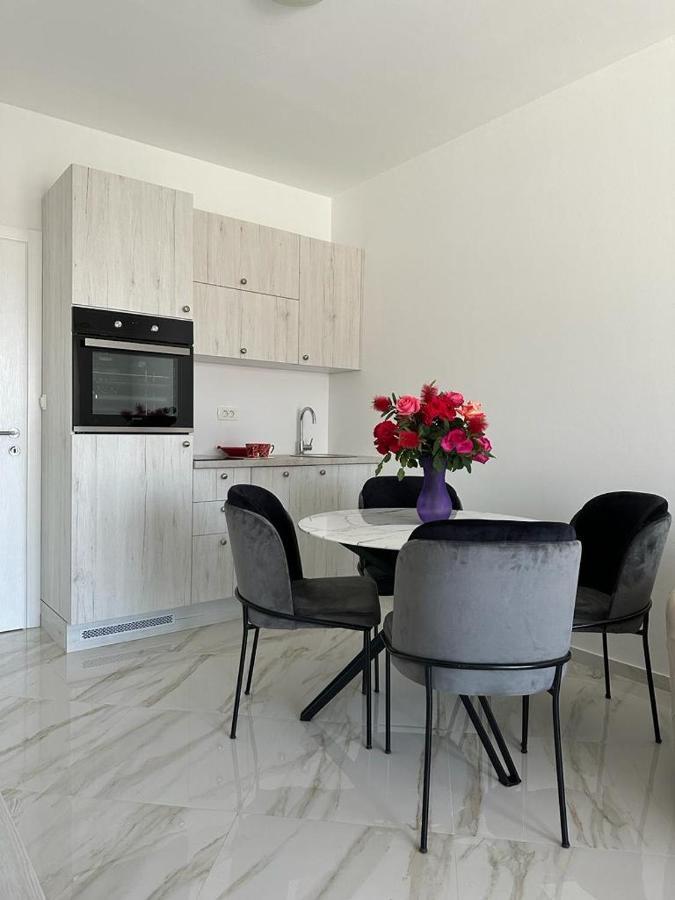 באר Villa Holiday Apartments מראה חיצוני תמונה