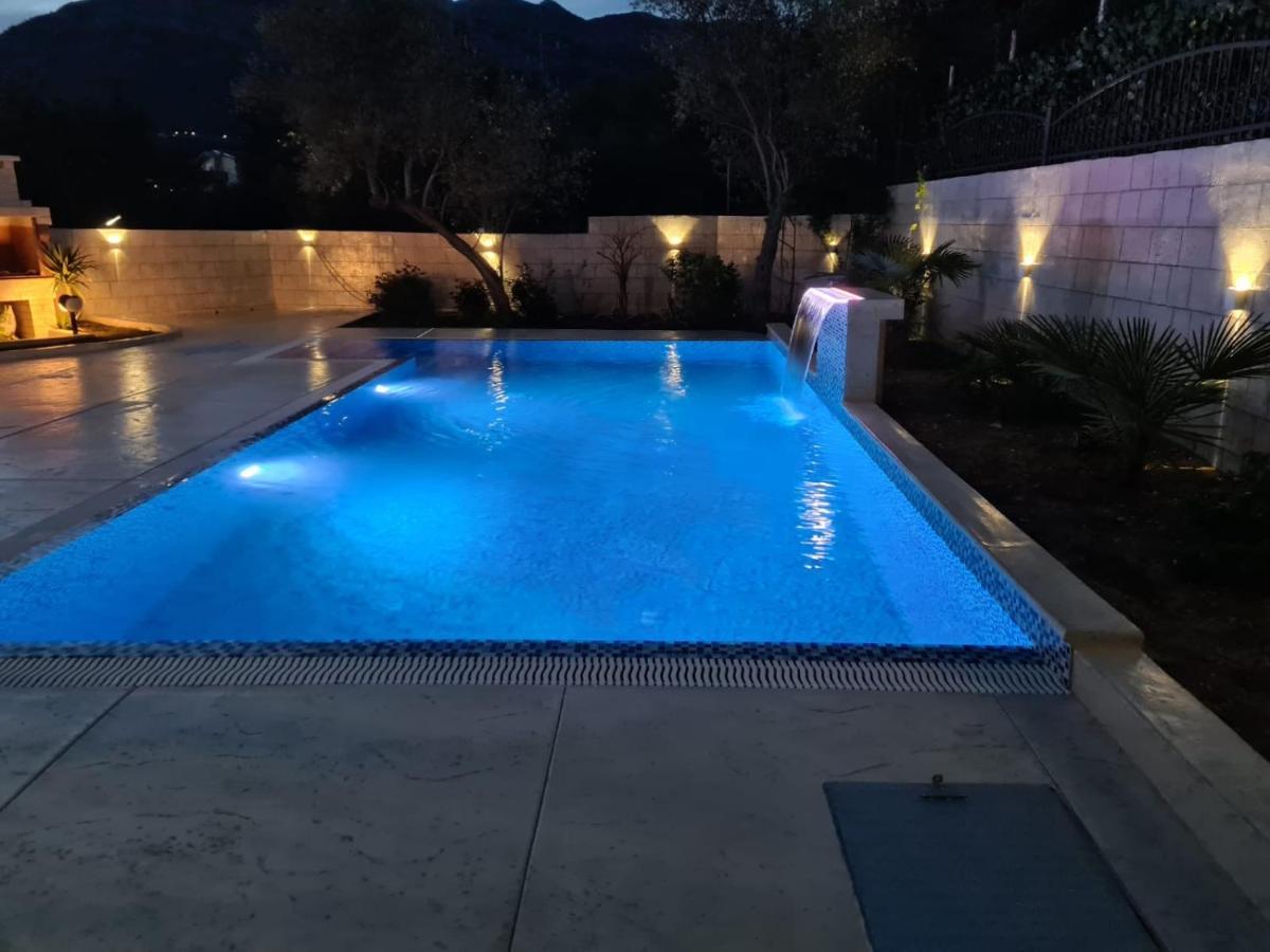 באר Villa Holiday Apartments מראה חיצוני תמונה