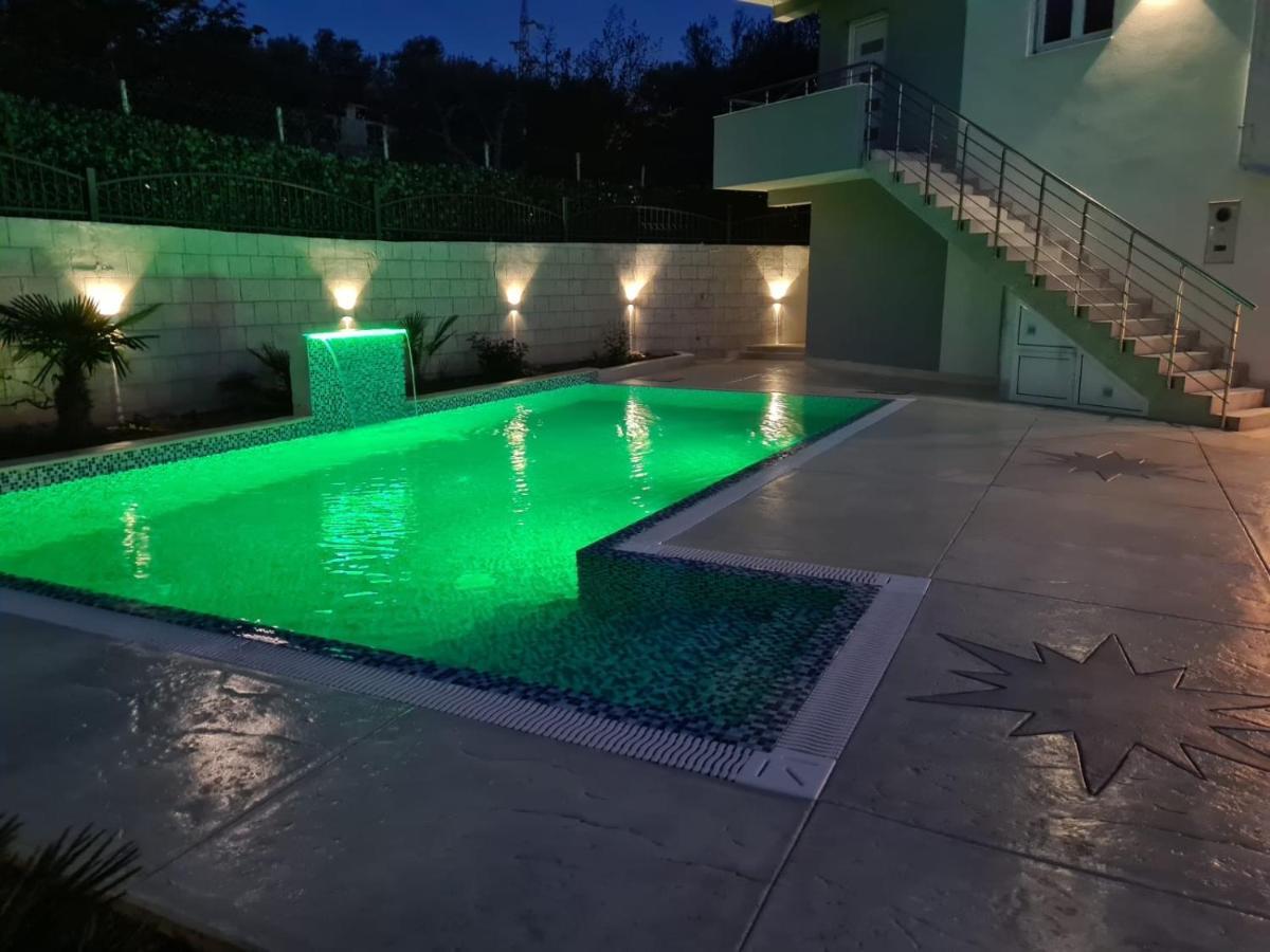 באר Villa Holiday Apartments מראה חיצוני תמונה