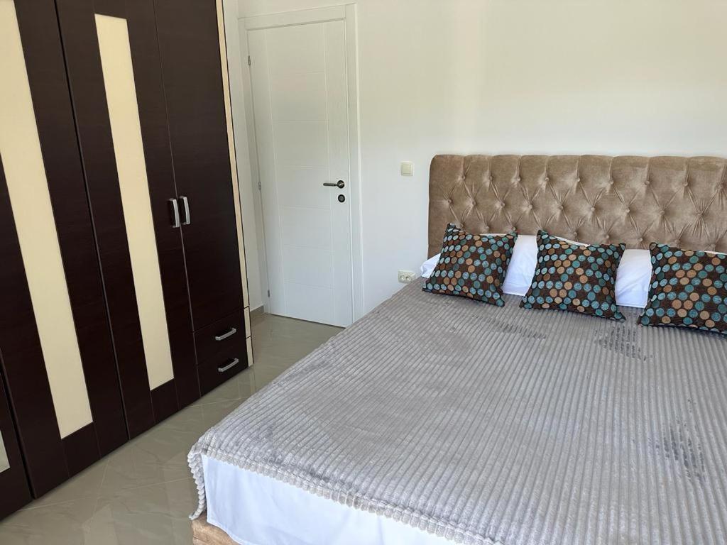 באר Villa Holiday Apartments מראה חיצוני תמונה